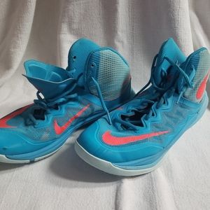 Nike basketball shoes size 8